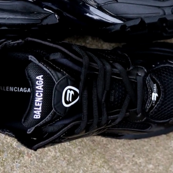 Balenciaga Runner - Picture 4 of 16